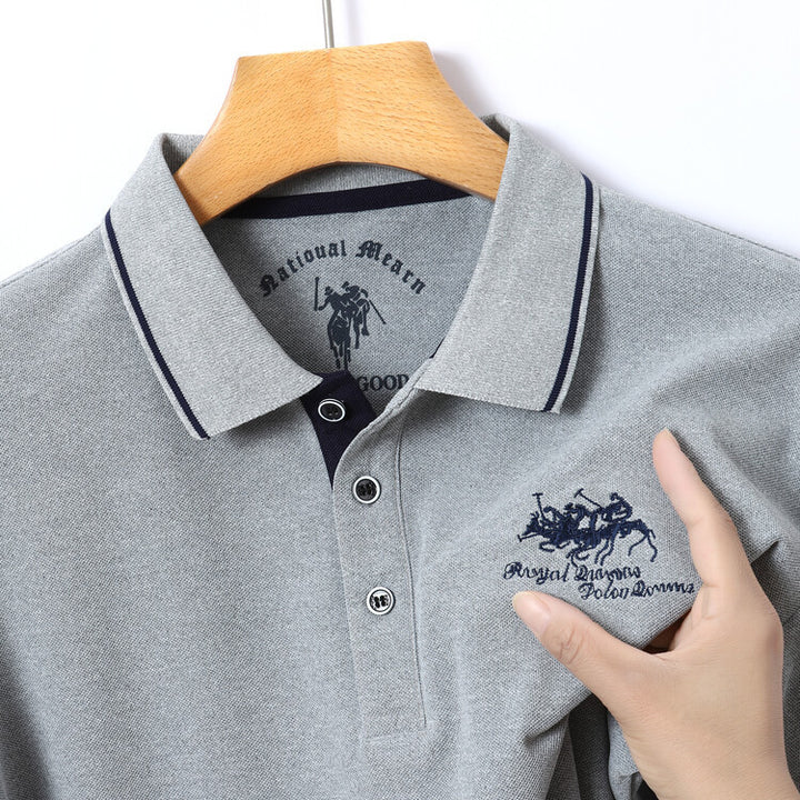 Herrsportigt poloshirt med strukturerad krage och andningsaktiga egenskaper Mirla-Eva Jonsson