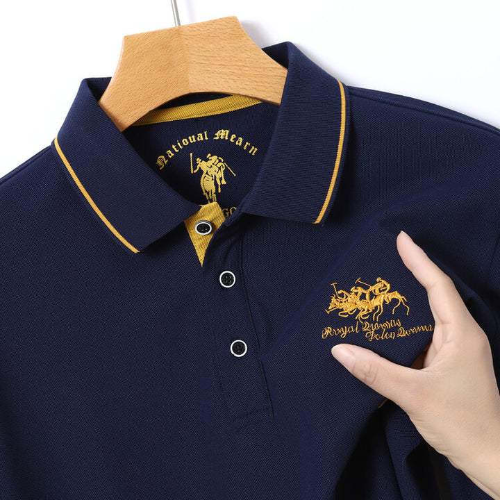 Herrsportigt poloshirt med strukturerad krage och andningsaktiga egenskaper Mirla-Eva Jonsson