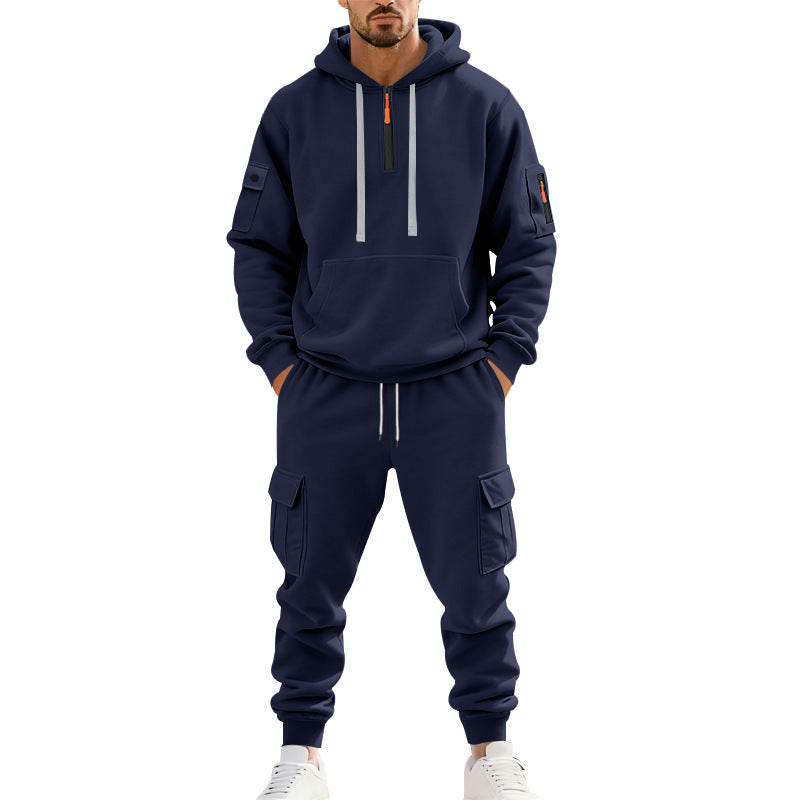 Herrstilig hoodie- och cargo-joggingdräkt med funktionella fickor Mirla-Eva Jonsson