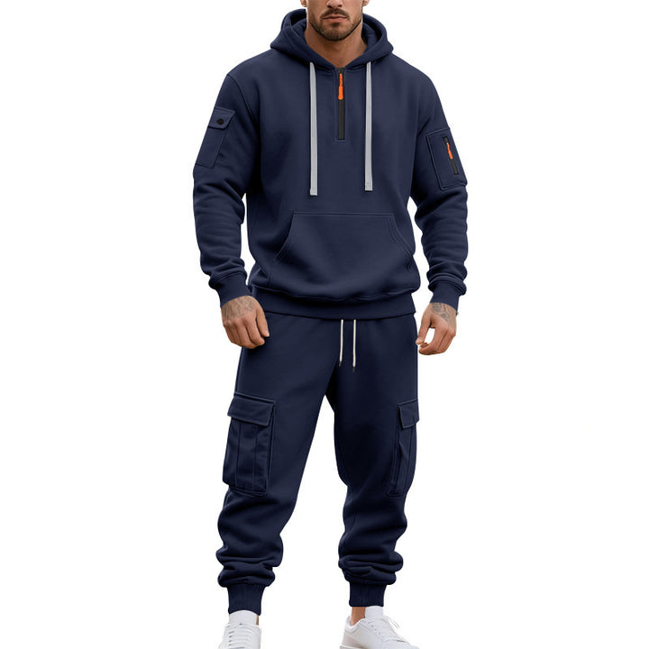 Herrstilig hoodie- och cargo-joggingdräkt med funktionella fickor Mirla-Eva Jonsson