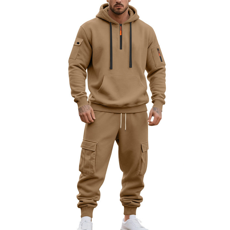 Herrstilig hoodie- och cargo-joggingdräkt med funktionella fickor Mirla-Eva Jonsson