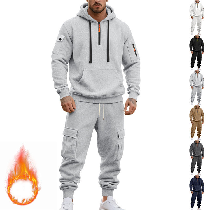 Herrstilig hoodie- och cargo-joggingdräkt med funktionella fickor Mirla-Eva Jonsson
