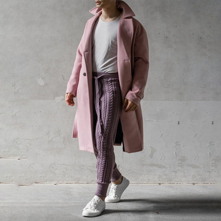 Herrsträ trousers med diskret flätmönster och praktiskt knytbälte Mirla-Eva Jonsson