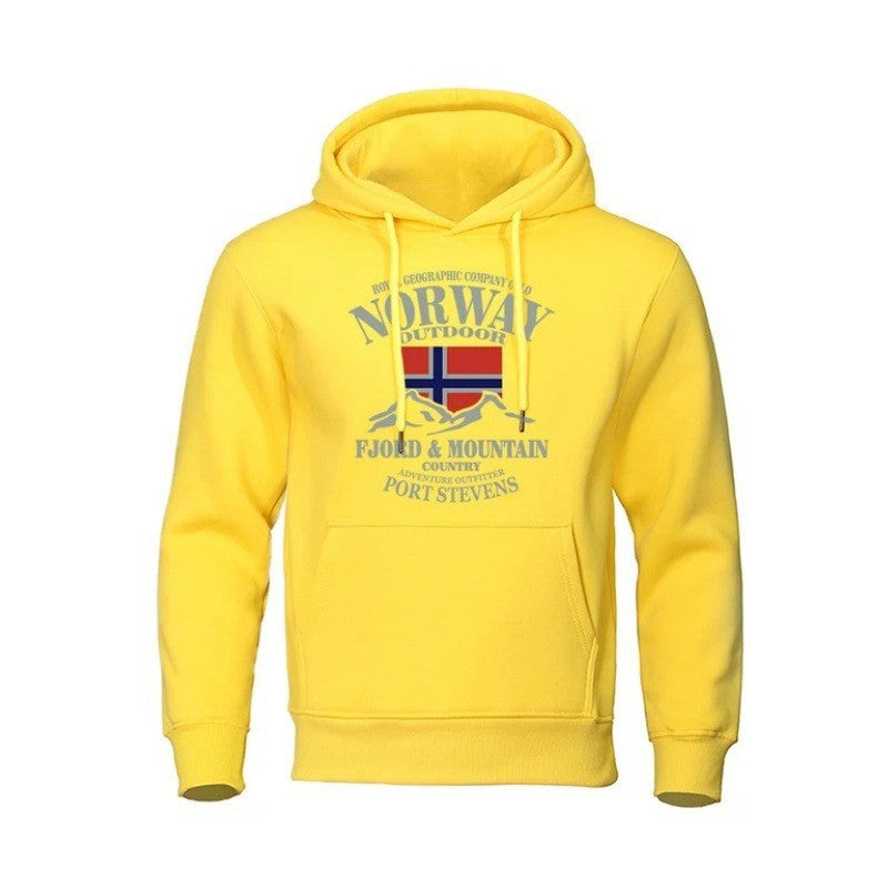 Hoodie för män med slående utomhustryck och bekväm passform Mirla-Eva Jonsson