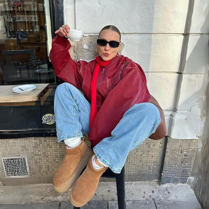 Jacky- Oversized jacka med kontrasterande sömmar Röd-Eva Jonsson