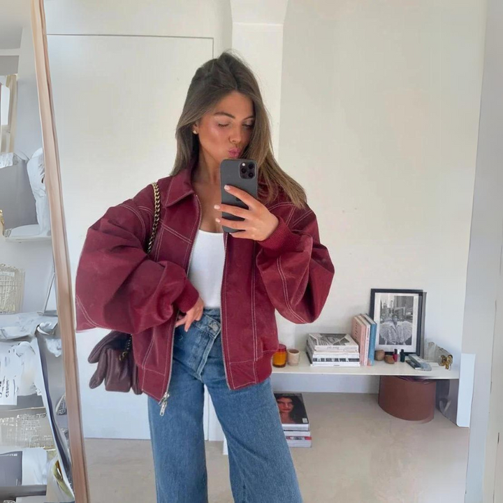 Jacky- Oversized jacka med kontrasterande sömmar Röd-Eva Jonsson
