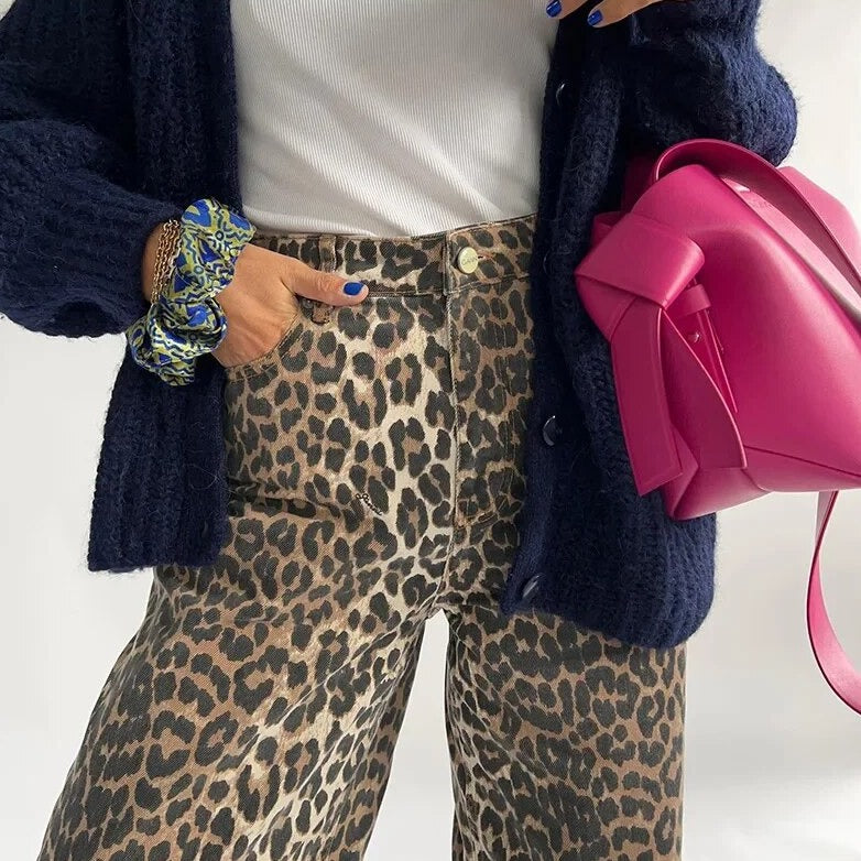 Jeans med leopardtryck - raka ben - stretch - löst sittande jeans - Damjeans-Eva Jonsson