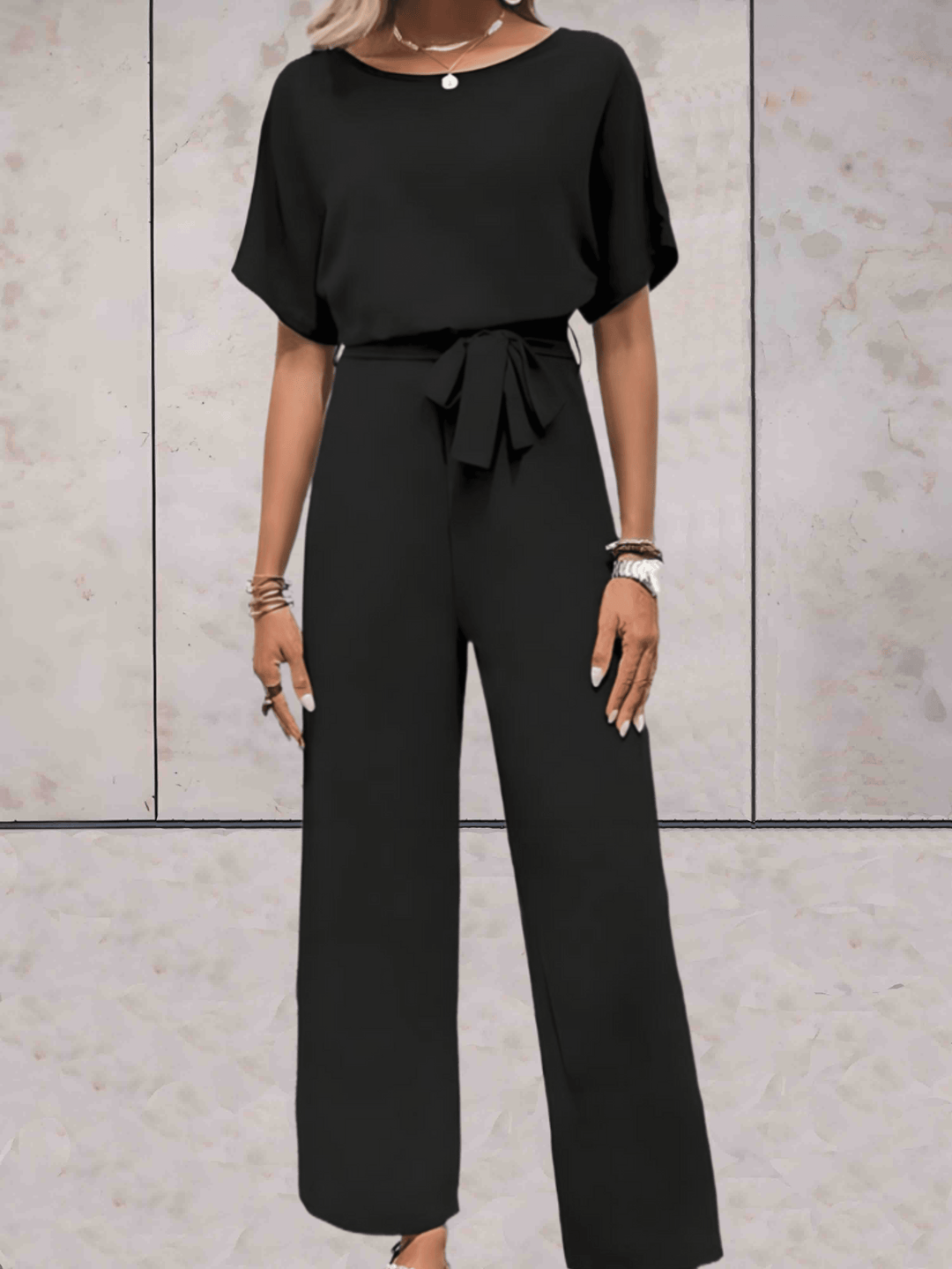 Jumpsuit med vida ben - Elegant kortärmad sommardress för damer med bälte-Eva Jonsson