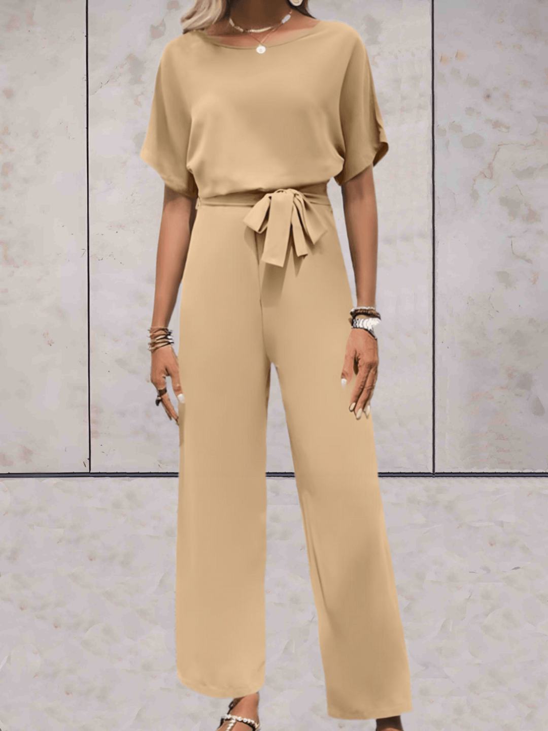 Jumpsuit med vida ben - Elegant kortärmad sommardress för damer med bälte-Eva Jonsson