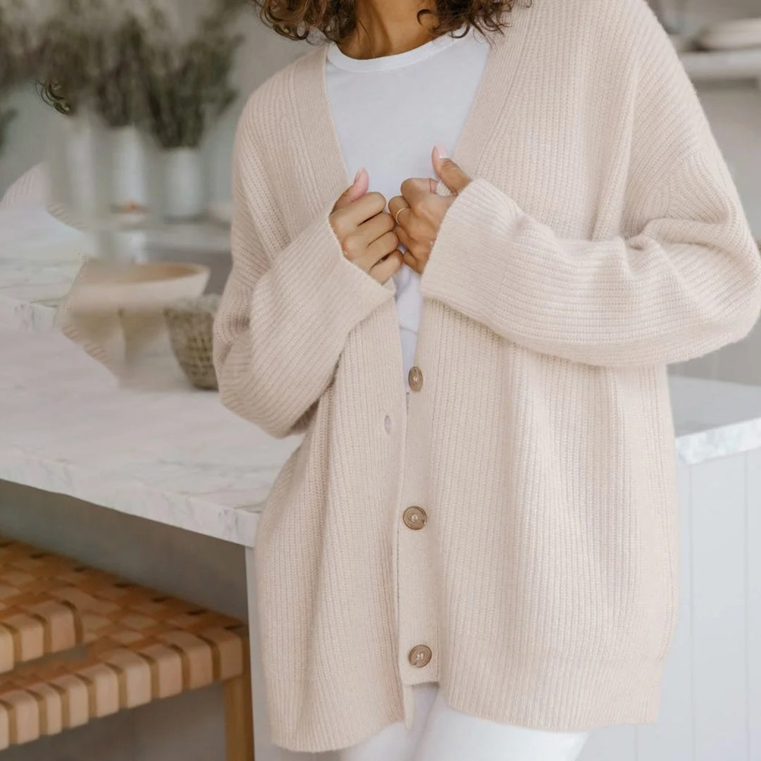 Kashmircardigan – Oversized stickad cardigan med V-ringning för dam-Eva Jonsson