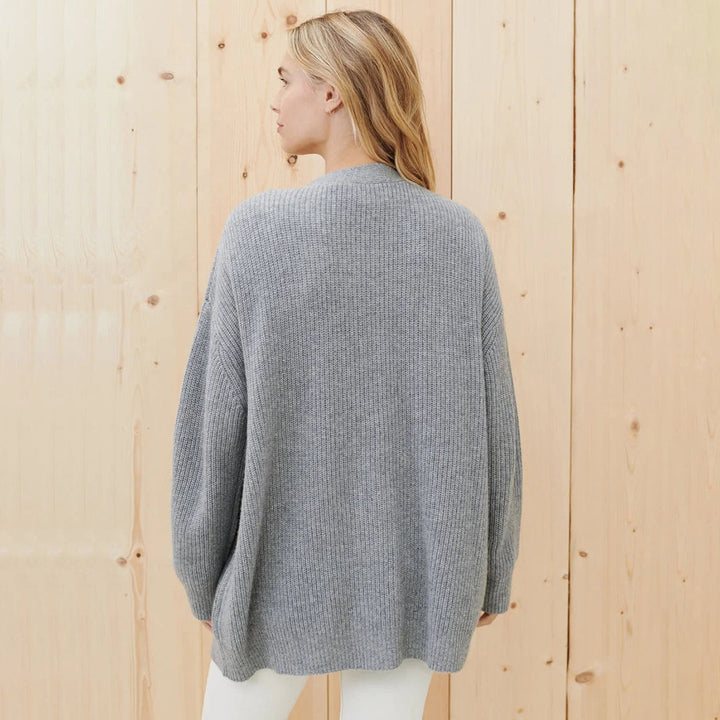 Kashmircardigan – Oversized stickad cardigan med V-ringning för dam-Eva Jonsson