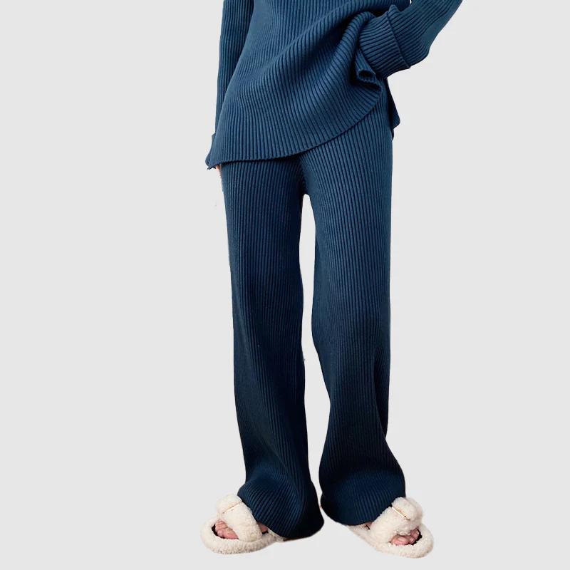 Knitted Co-Ord - Tvådelat Set med Ribbstickade Loungekläder för Kvinnor-Eva Jonsson