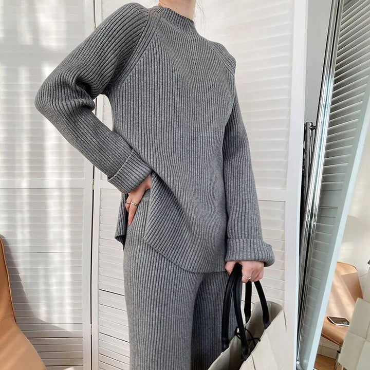 Knitted Co-Ord - Tvådelat Set med Ribbstickade Loungekläder för Kvinnor-Eva Jonsson