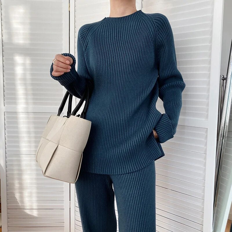 Knitted Co-Ord - Tvådelat Set med Ribbstickade Loungekläder för Kvinnor-Eva Jonsson
