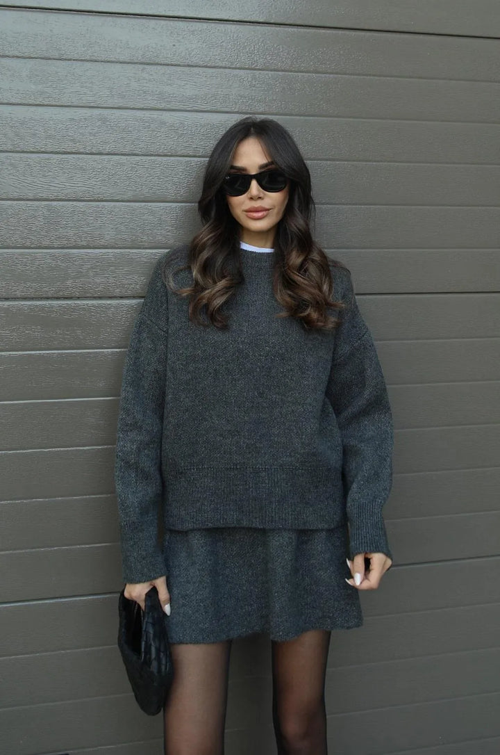 Knitted Co-Ord - Tvådelat set med minikjol och tröja för kvinnor-Eva Jonsson