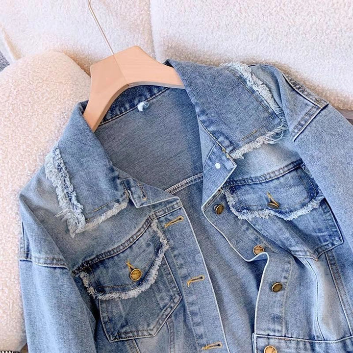 Korta denimjacka för damer med fransar och knapppdetaljer Mirla-Eva Jonsson