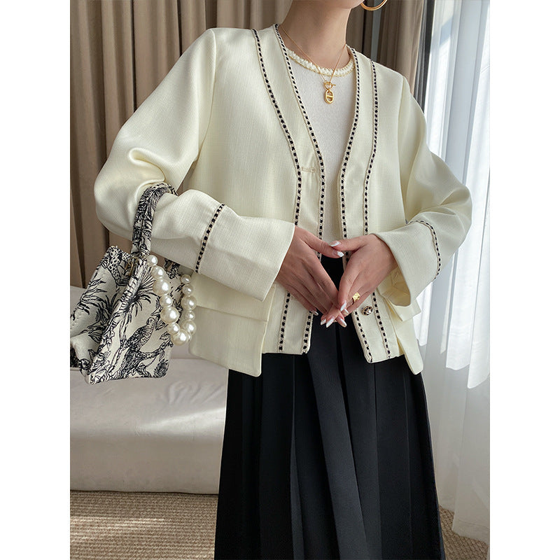 Kvinna Elegant Cardigan med delikata kontrastdetaljer Mirla-Eva Jonsson
