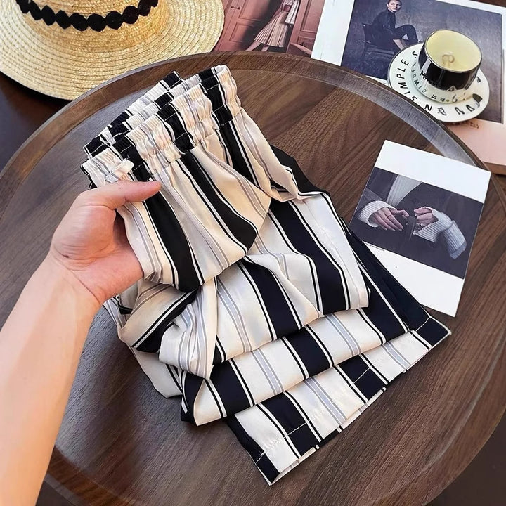 Kvinna Elegant och Bekväm Randig Culotte Shorts Mirla-Eva Jonsson