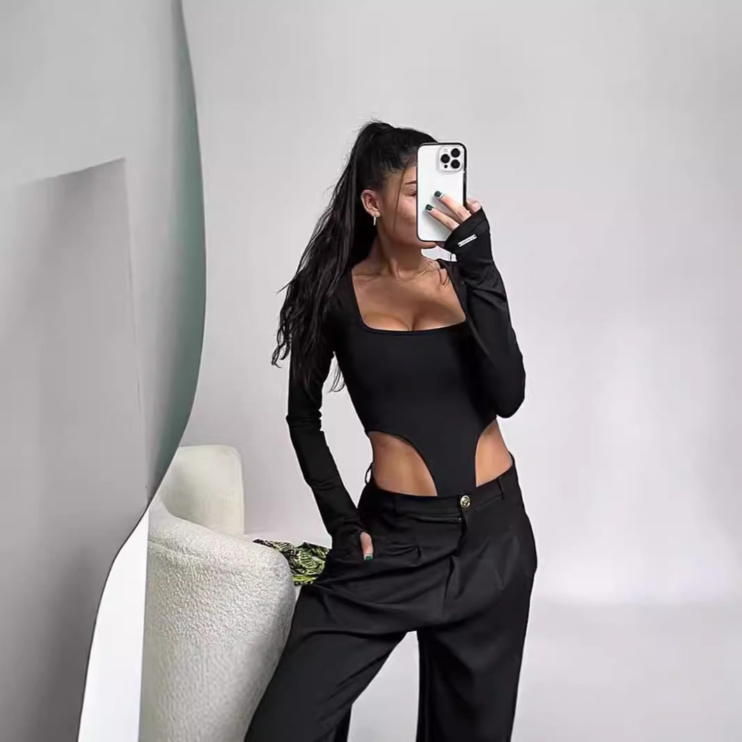 Kvinna Figurformande Bodysuit med kreativa Cut-Out-detaljer och långa ärmar Mirla-Eva Jonsson