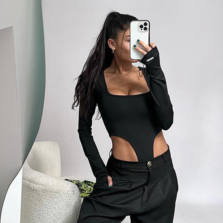 Kvinna Figurformande Bodysuit med kreativa Cut-Out-detaljer och långa ärmar Mirla-Eva Jonsson