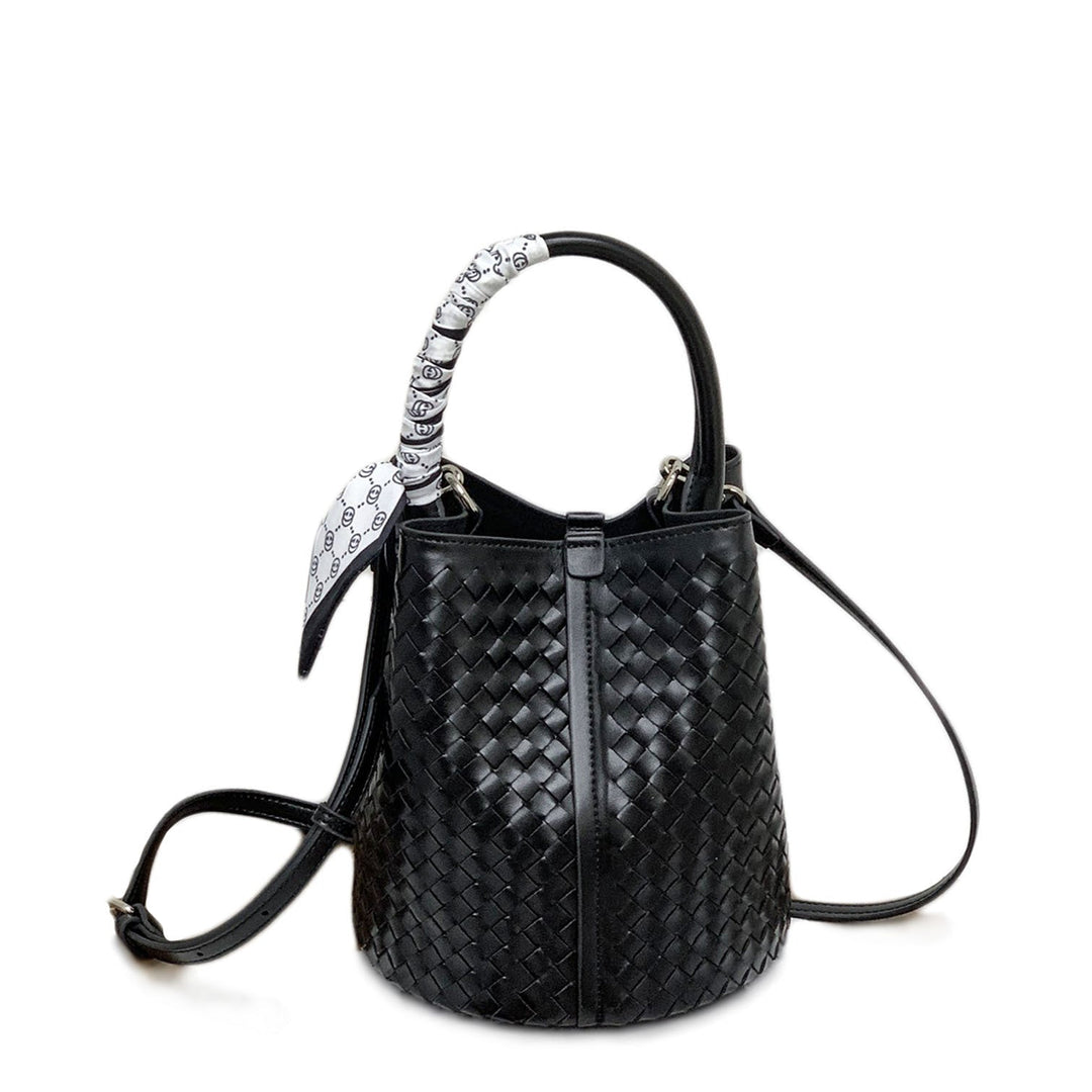 Kvinna Handgjord Flätad Bucket Bag Mirla-Eva Jonsson
