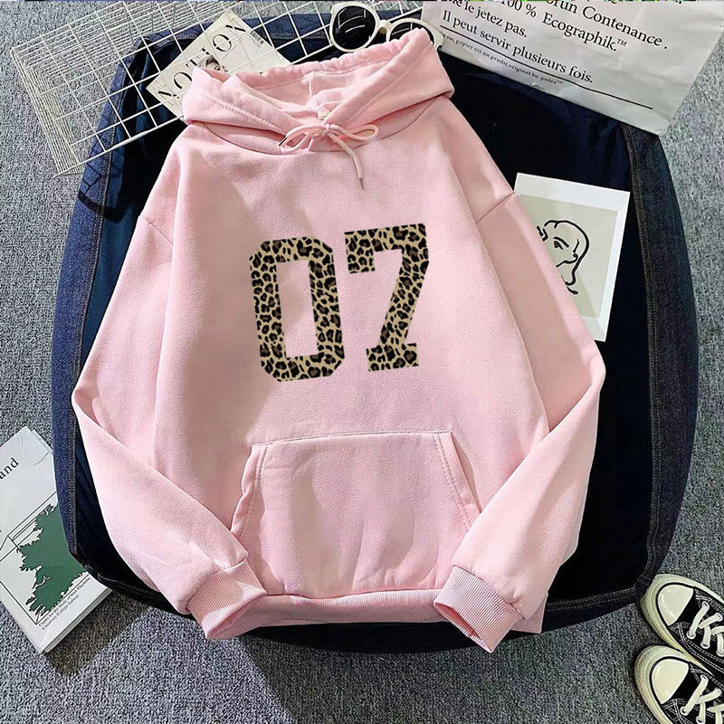 Kvinna Hoodie med Modern Djurtryck Mirla-Eva Jonsson