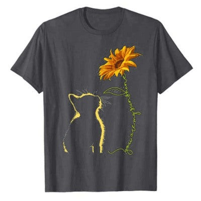 Kvinna T-shirt med kreativ katt och solros motiv Mirla-Eva Jonsson