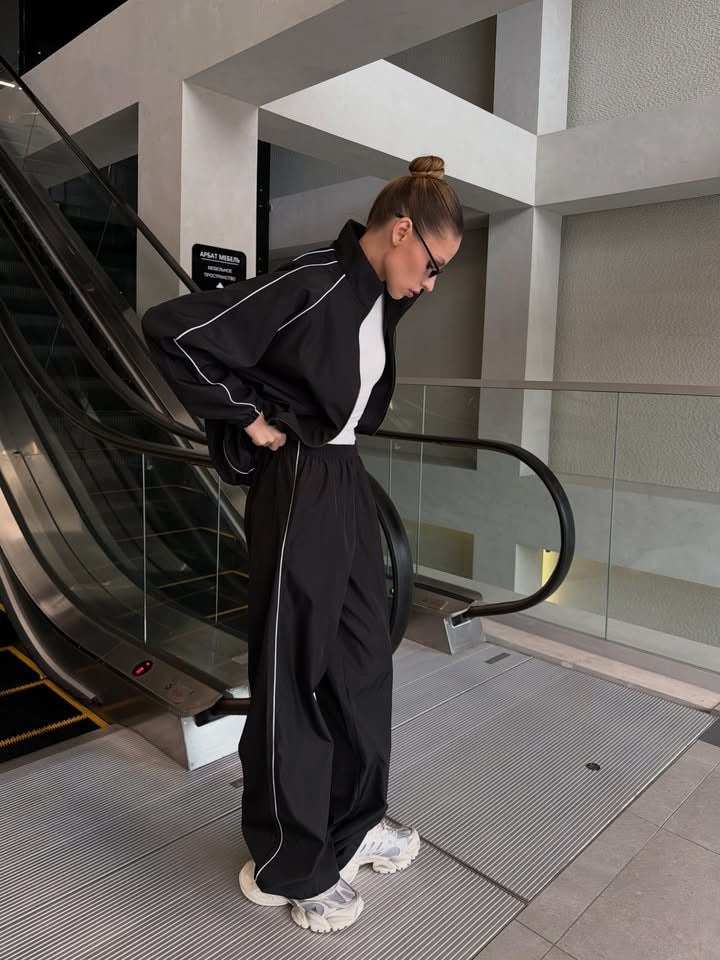 Kvinna Track Suit Mirla-Eva Jonsson