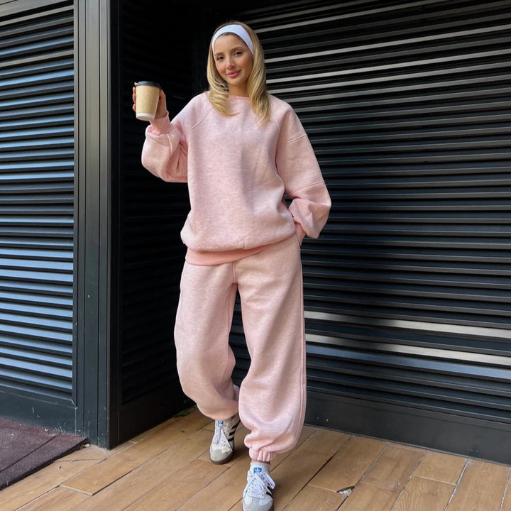 Kvinna mysig sweatshirt och vida byxor set Mirla-Eva Jonsson