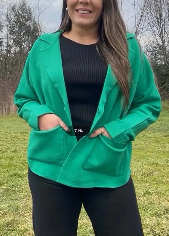 Kvinna oversized blazer jacka med praktiska fickor och avslappnad passform Mirla-Eva Jonsson