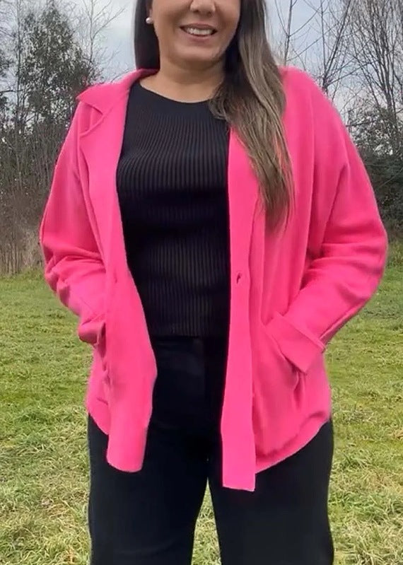 Kvinna oversized blazer jacka med praktiska fickor och avslappnad passform Mirla-Eva Jonsson
