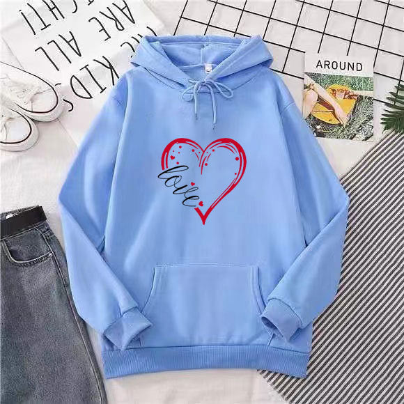 Kvinnas hoodie med kreativ hjärttryck och mjukt innerfoder Mirla-Eva Jonsson