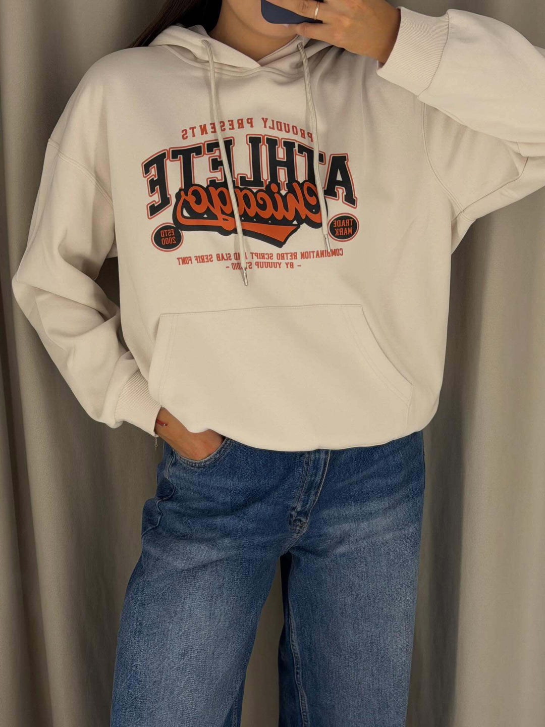 Kvinno Casual Hoodie med iögonfallande tryck Mirla-Eva Jonsson