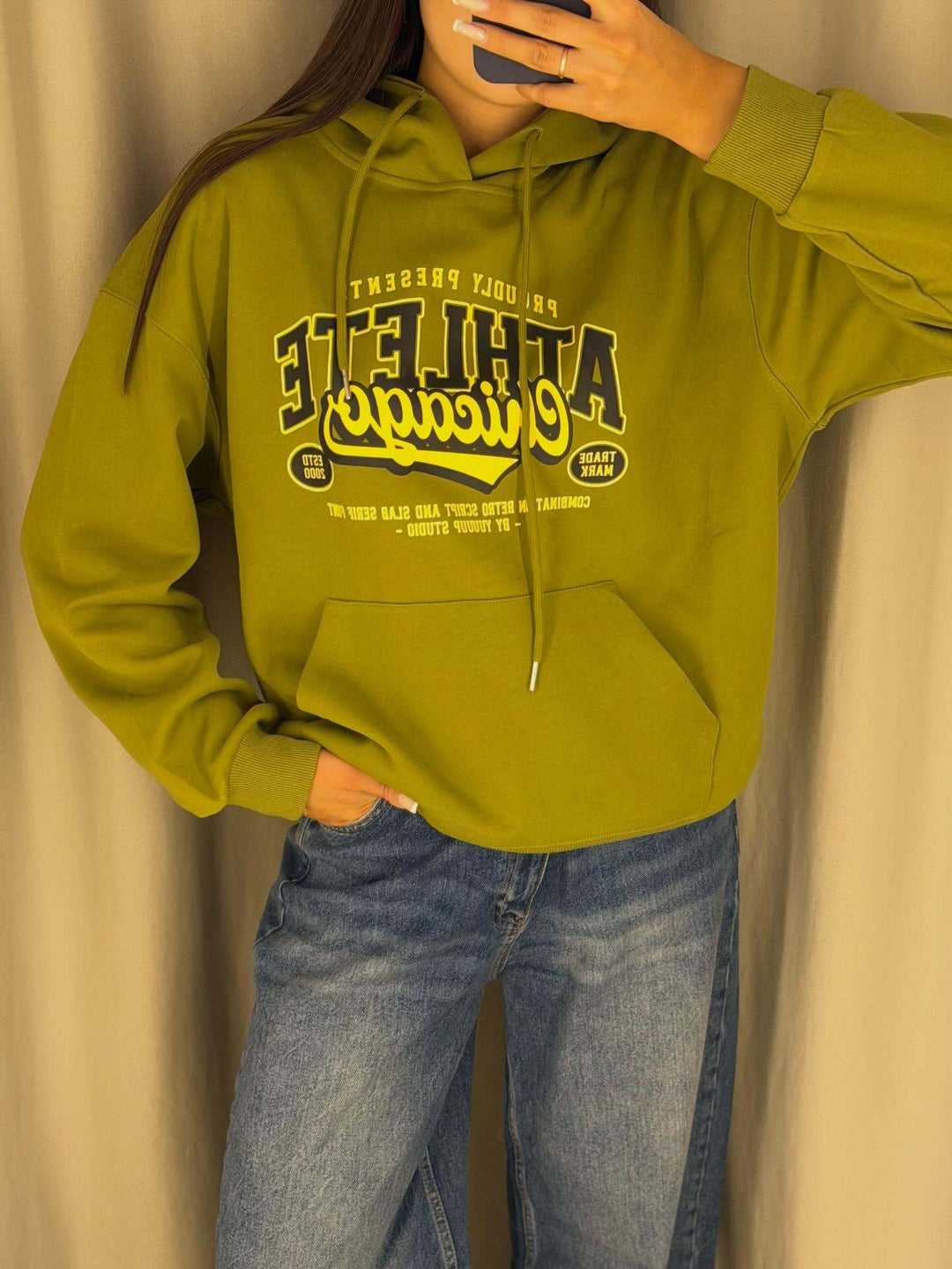 Kvinno Casual Hoodie med iögonfallande tryck Mirla-Eva Jonsson