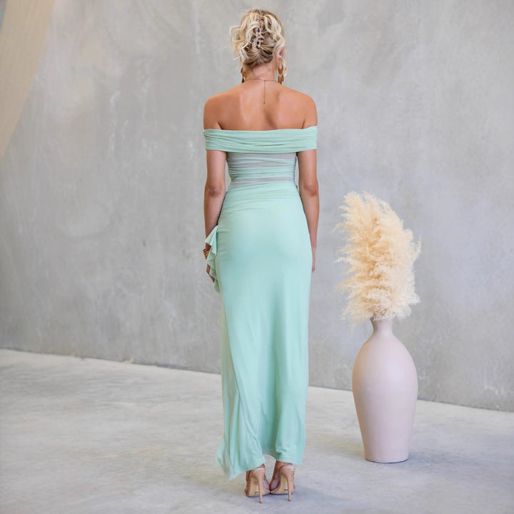 Kvinno Off-Shoulder Maxi Klänning med sofistikerad skärning och sexig slits-Eva Jonsson