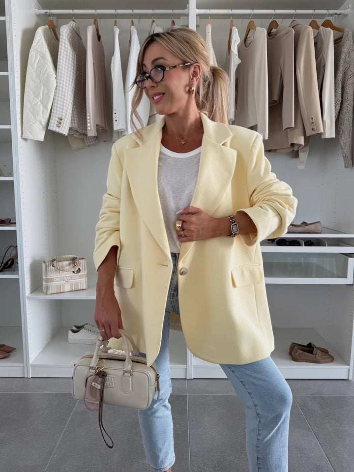 Kvinno Oversized Blazer med praktiska fickor och modet snitt Mirla-Eva Jonsson