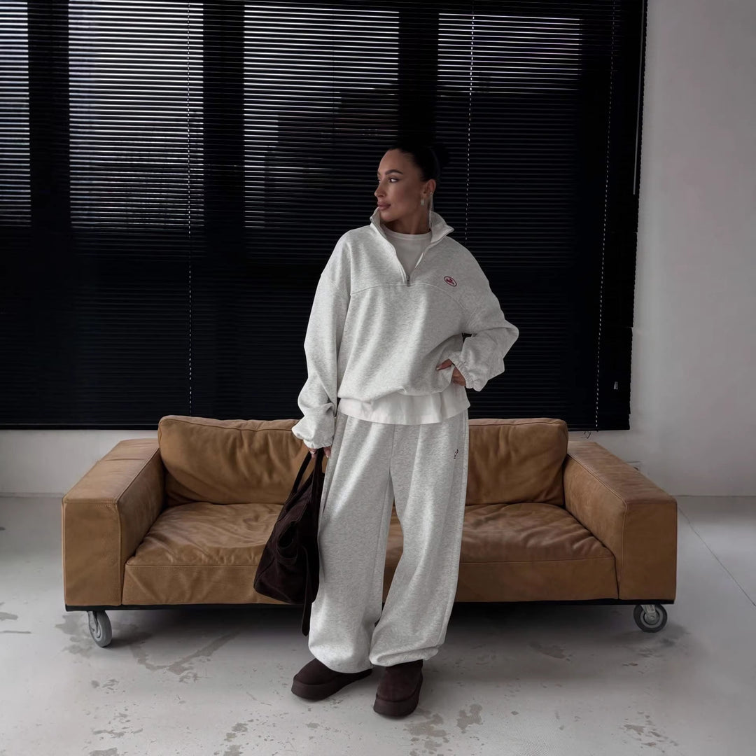 Kvinno avslappnad hoodie med halv dragkedja och vida ben Mirla-Eva Jonsson