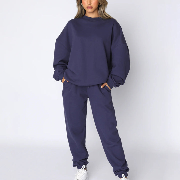 Kvinno bekväm feel-good joggingdräkt med avslappnad passform och elastisk midja Mirla-Eva Jonsson