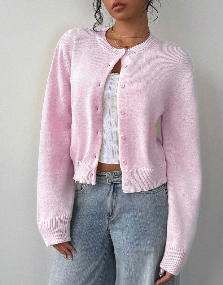 Kvinno cardigan med fin ribbad textur och knäppt design Mirla-Eva Jonsson