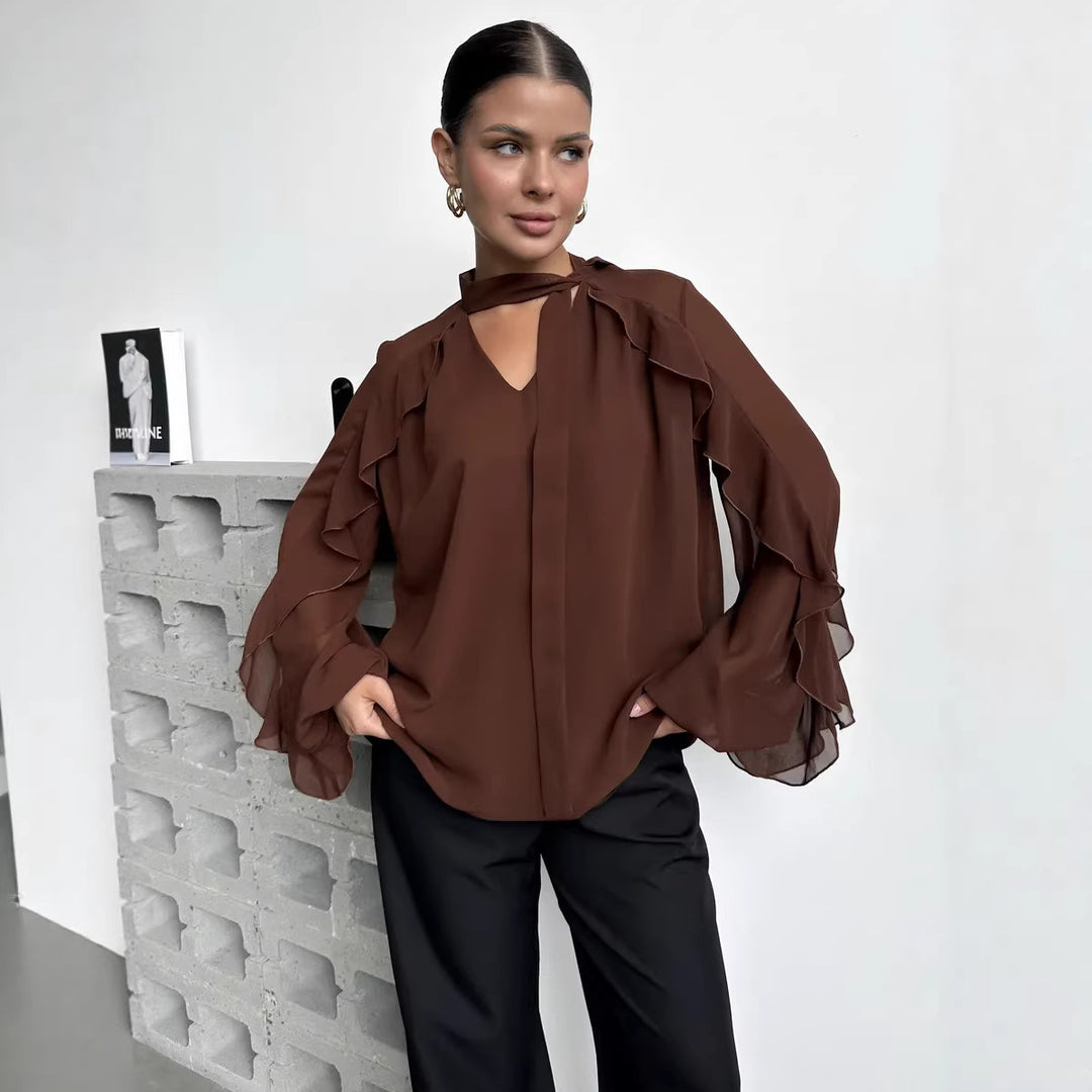 Kvinno chiffonblus med volanger och modern halsringning Mirla-Eva Jonsson