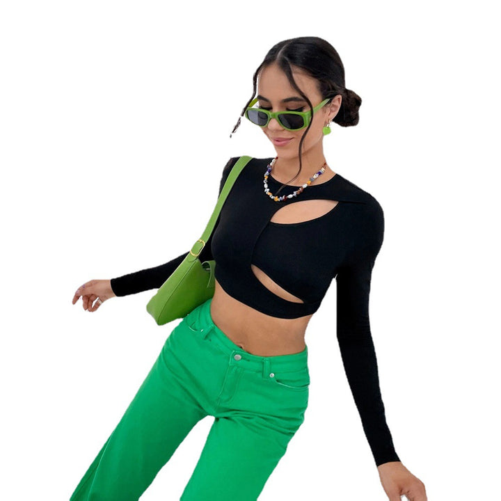 Kvinno crop top med asymmetrisk urklippt design och trendiga långa ärmar Mirla-Eva Jonsson