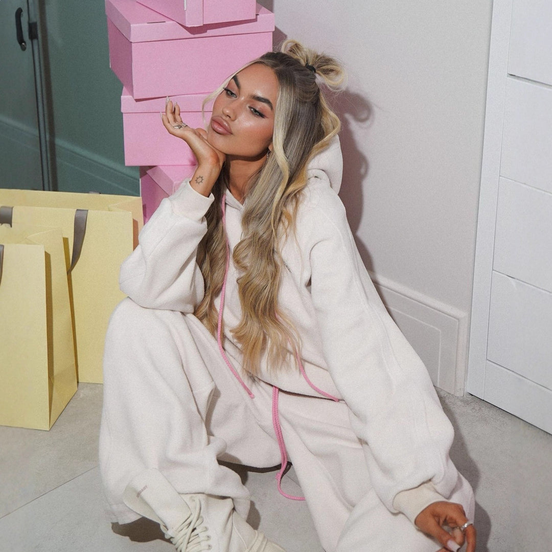 Kvinno fleece topp och joggingsbyxor set med modekomfort och stilren dragsko-Eva Jonsson