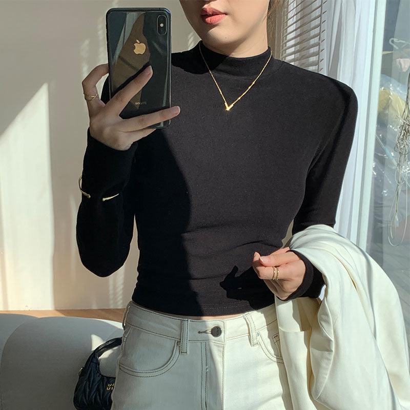 Kvinno långärmad crop top med hög krage och figursydd klipp-Eva Jonsson