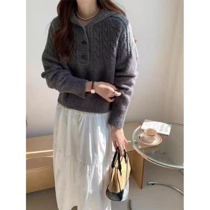 Kvinno stickad pullover med stor krage Mirla-Eva Jonsson