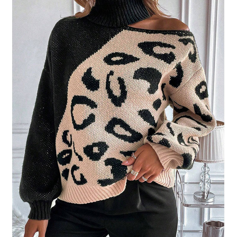 Kvinno stickad tröja med modernt leopardmönster och hög krage Mirla-Eva Jonsson