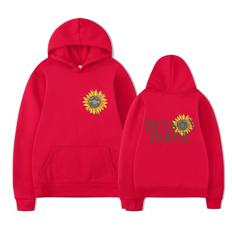 Kvinnohoodie med blommig grafisk design Mirla-Eva Jonsson