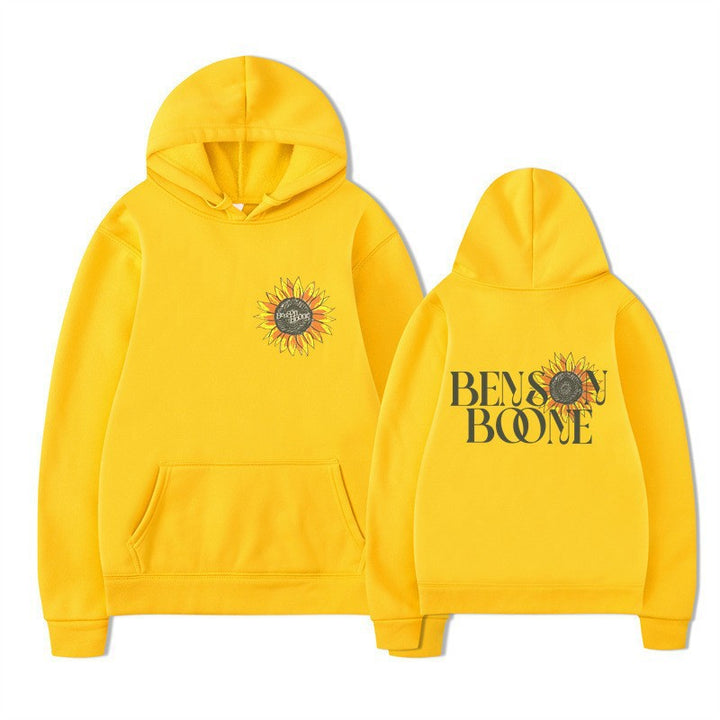 Kvinnohoodie med blommig grafisk design Mirla-Eva Jonsson