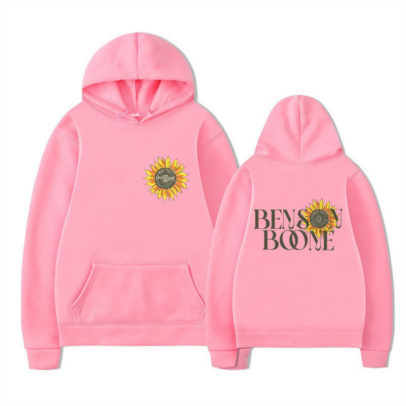 Kvinnohoodie med blommig grafisk design Mirla-Eva Jonsson