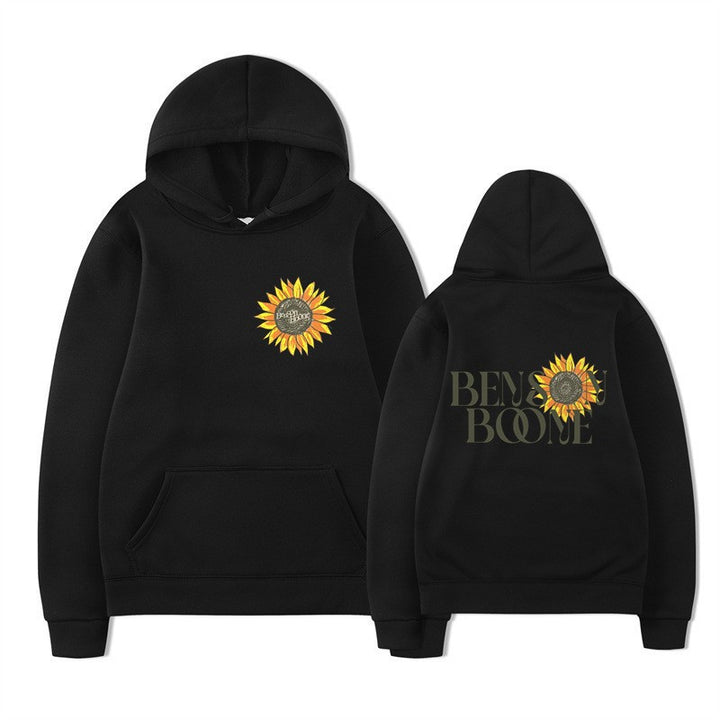 Kvinnohoodie med blommig grafisk design Mirla-Eva Jonsson