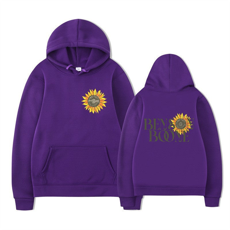 Kvinnohoodie med blommig grafisk design Mirla-Eva Jonsson